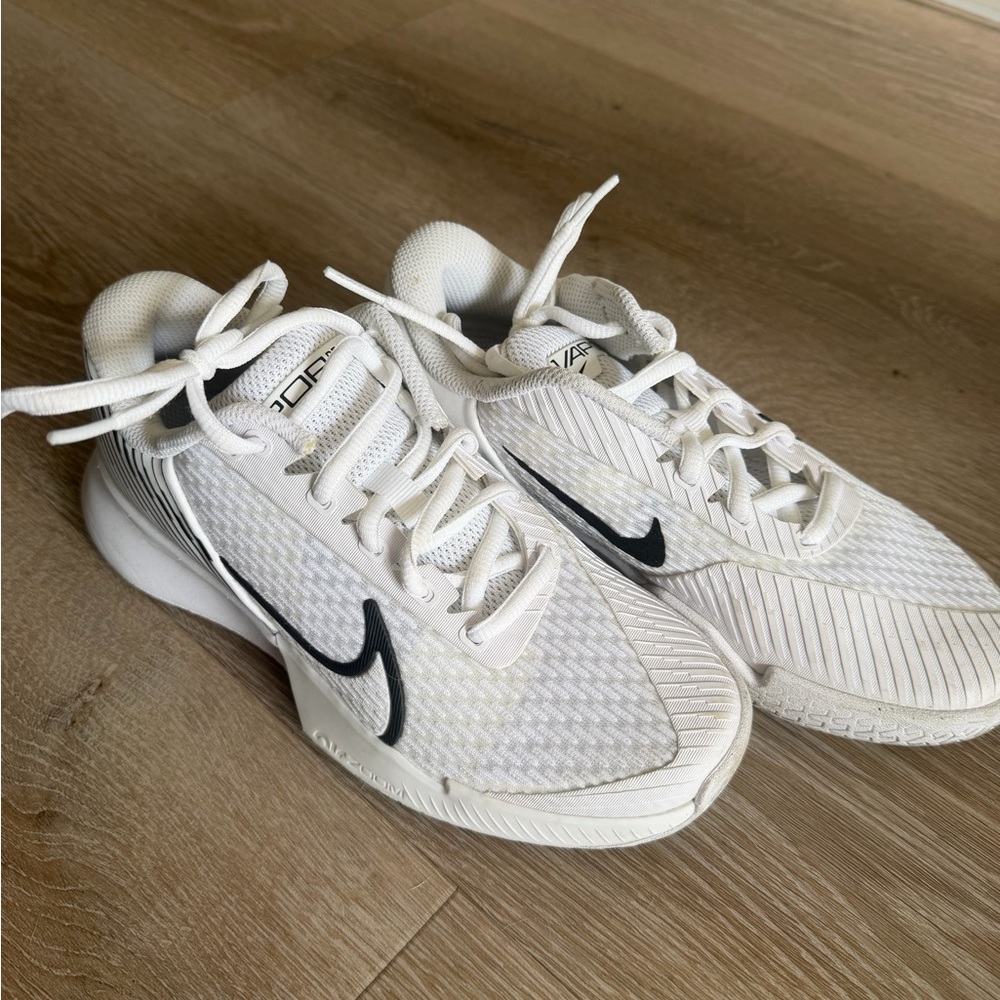 Nike women vapor pro
